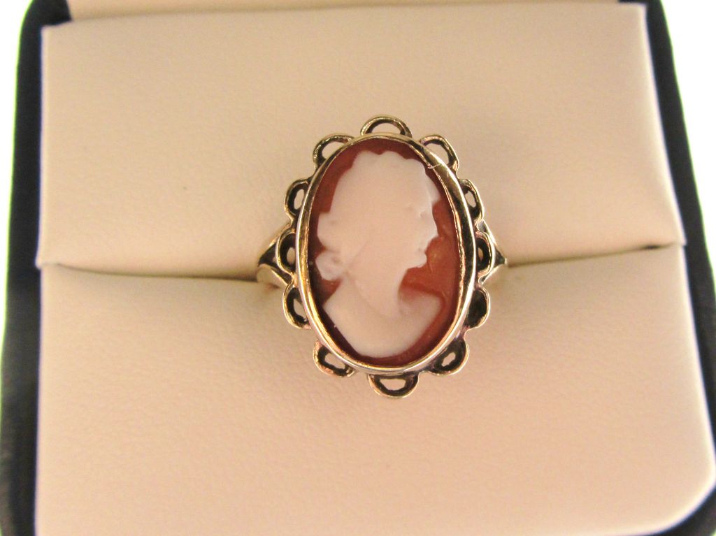 Victorian 9ct Gold Genuine Shell Cameo Ring Victorian 9ct Gold Genuine Shell Cameo Ring