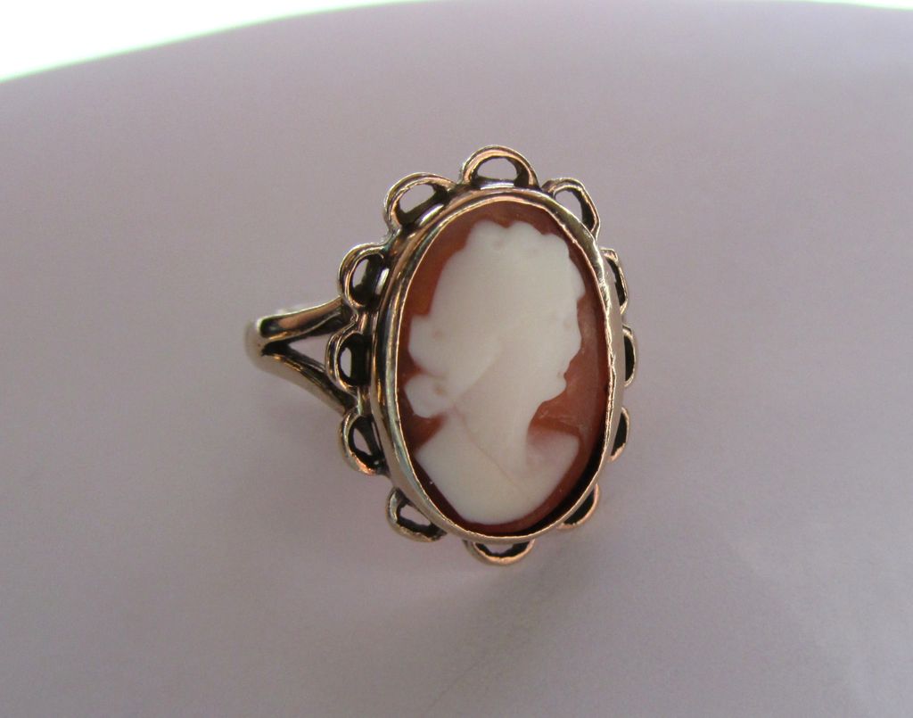 Victorian 9ct Gold Genuine Shell Cameo Ring Victorian 9ct Gold Genuine Shell Cameo Ring