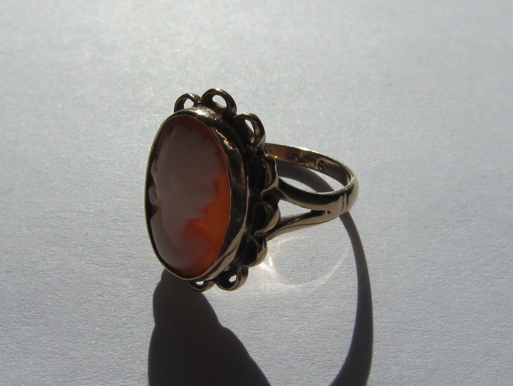 Victorian 9ct Gold Genuine Shell Cameo Ring Victorian 9ct Gold Genuine Shell Cameo Ring