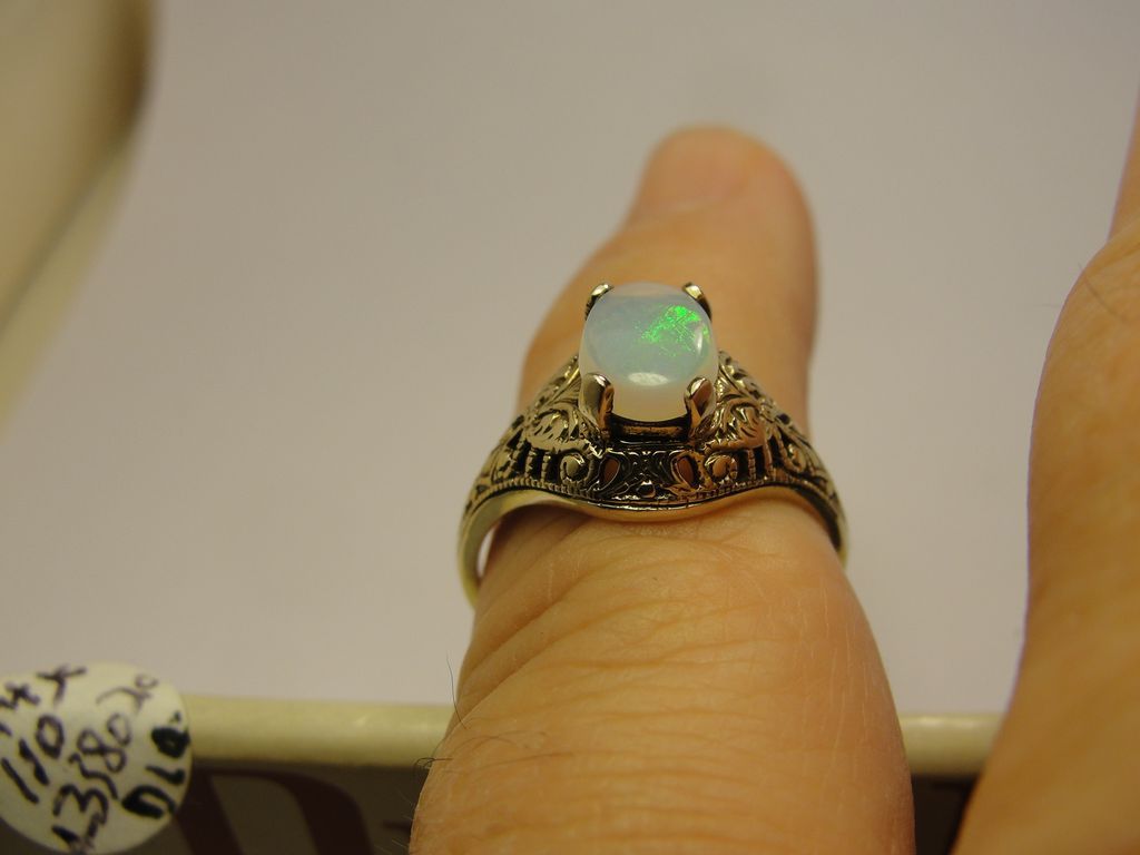 Vintage 14K Filigree Opal Ring Vintage 14K Filigree Opal Ring