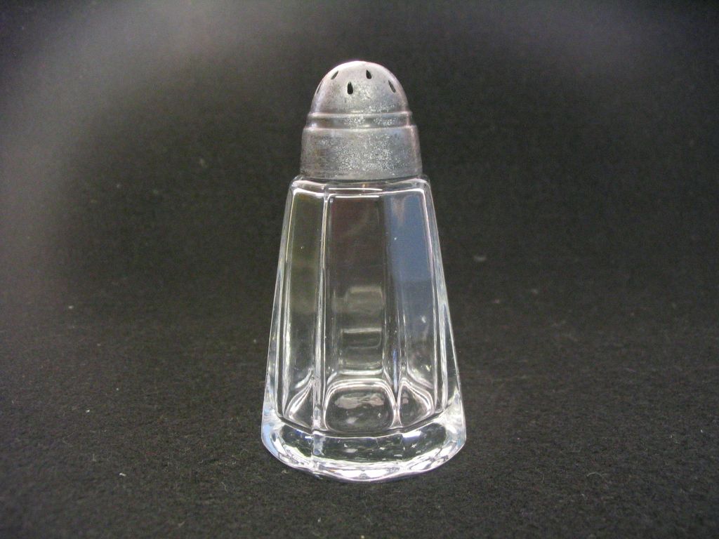 Heisey Plain Panel Recessed Salt Shaker Heisey Plain Panel Recessed Salt Shaker