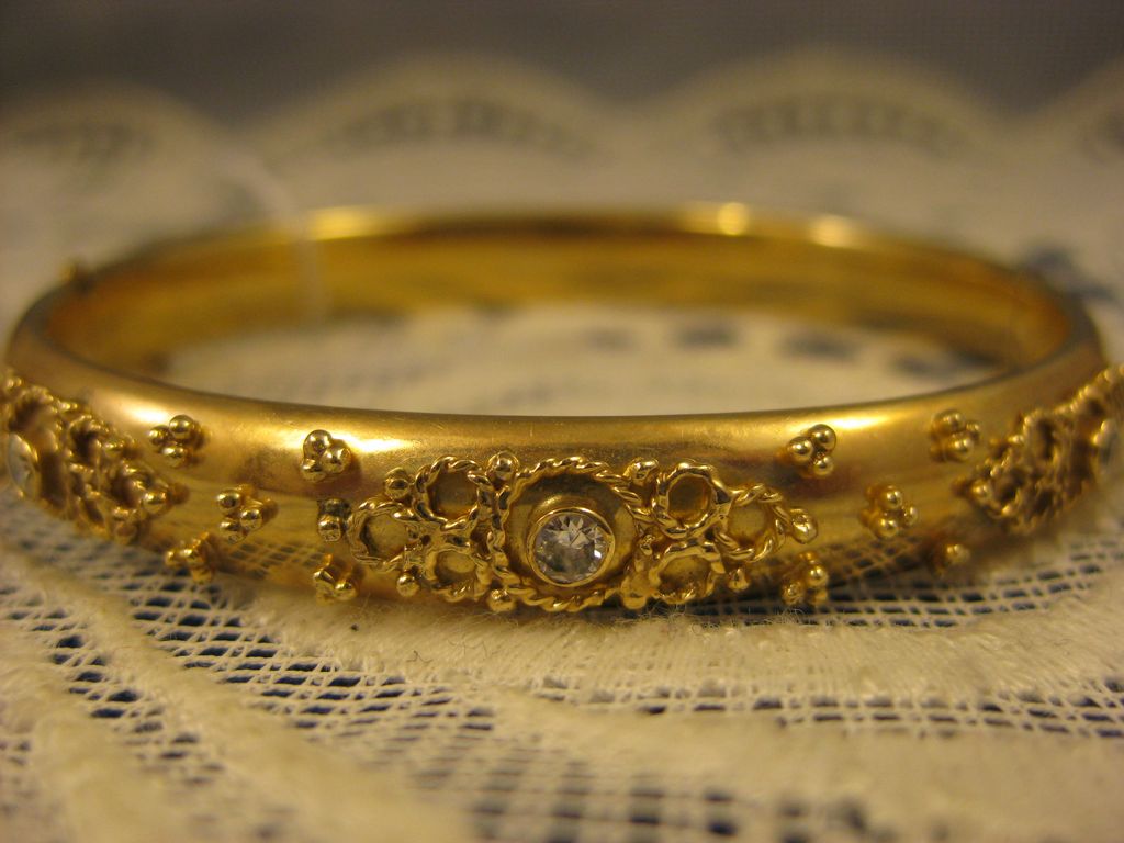 14K Yellow Gold ~ Diamond Bangle Bracelet ~ Estate Jewelry 14K Yellow Gold ~ Diamond Bangle Bracelet ~ Estate Jewelry