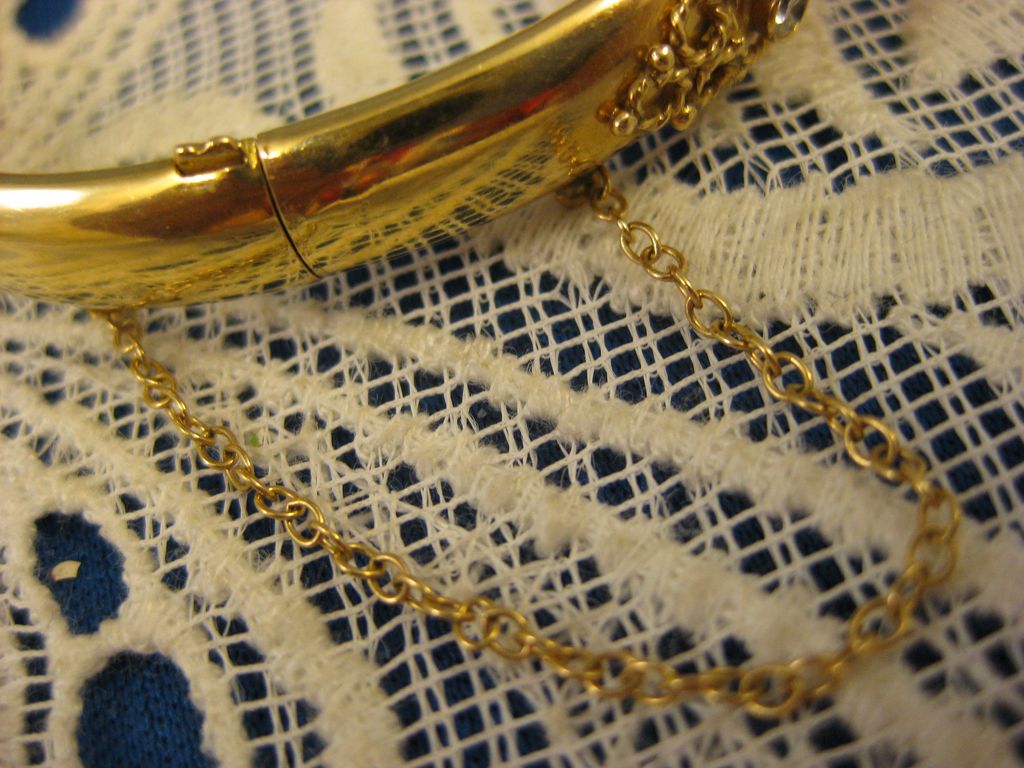 14K Yellow Gold ~ Diamond Bangle Bracelet ~ Estate Jewelry 14K Yellow Gold ~ Diamond Bangle Bracelet ~ Estate Jewelry