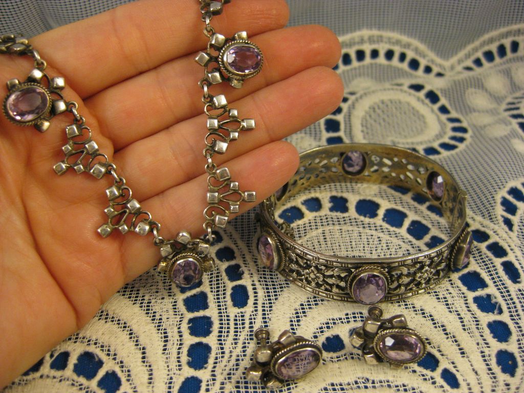 Signed Peruzzi ~ Amethyst Stone Bracelet ~ Sterling Silver Bangle Signed Peruzzi ~ Amethyst Stone Bracelet ~ Sterling Silver Bangle