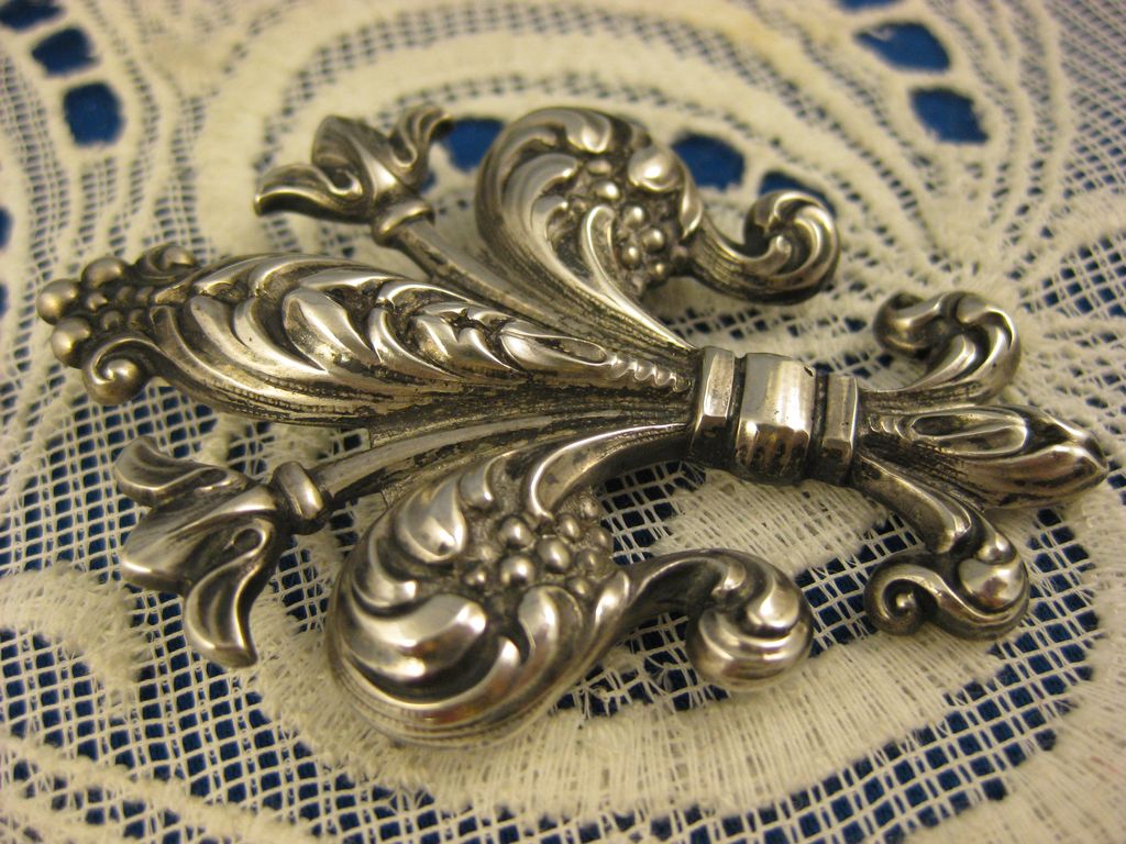 Sterling ~ Cini Fleur De Lis Brooch ~ Large Silver Brooch Sterling ~ Cini Fleur De Lis Brooch ~ Large Silver Brooch