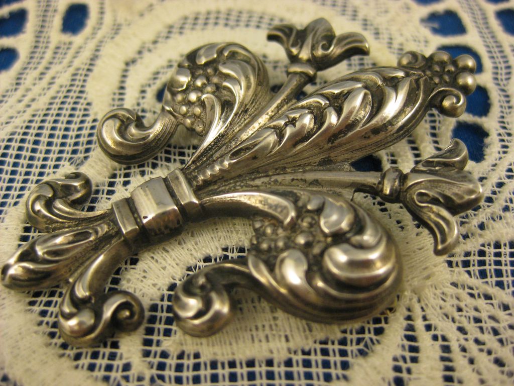 Sterling ~ Cini Fleur De Lis Brooch ~ Large Silver Brooch Sterling ~ Cini Fleur De Lis Brooch ~ Large Silver Brooch