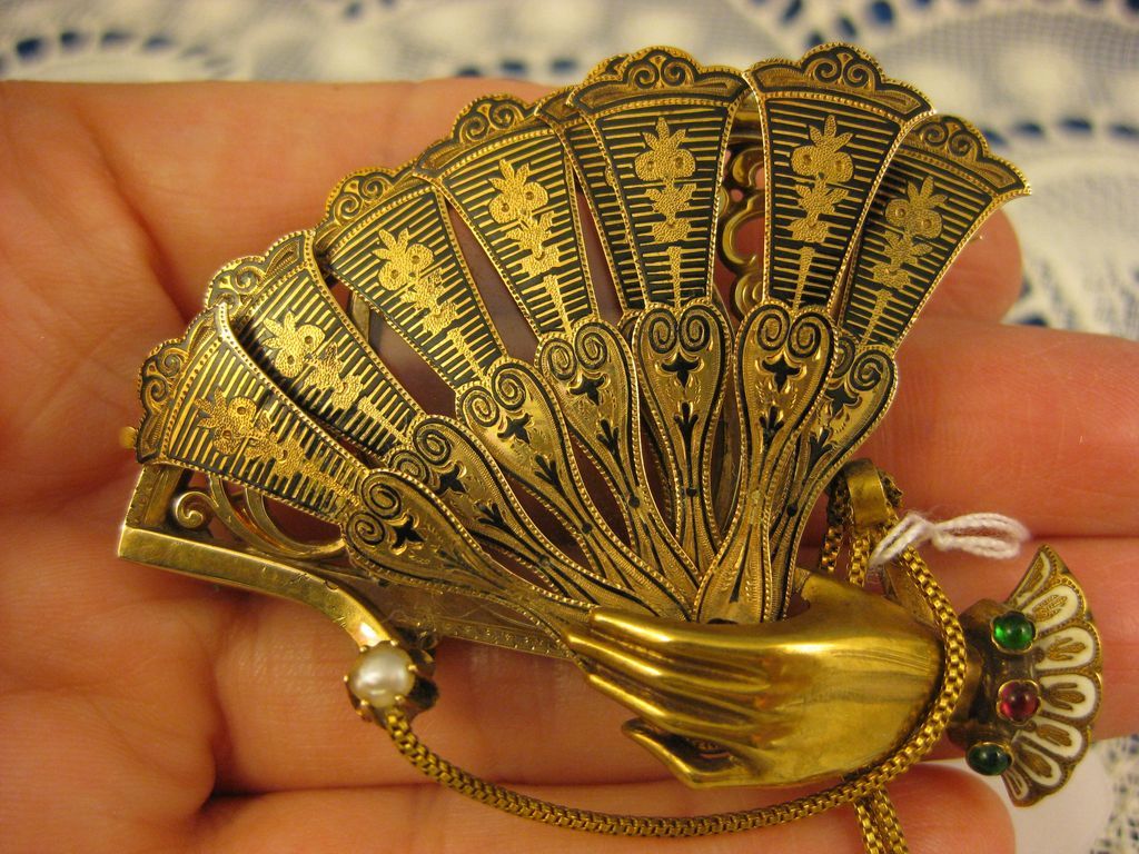 Victorian Brooch ~ 18K Gold Fan Hair Locket ~ D'Epergne Enamel Pin Victorian Brooch ~ 18K Gold Fan Hair Locket ~ D'Epergne Enamel Pin