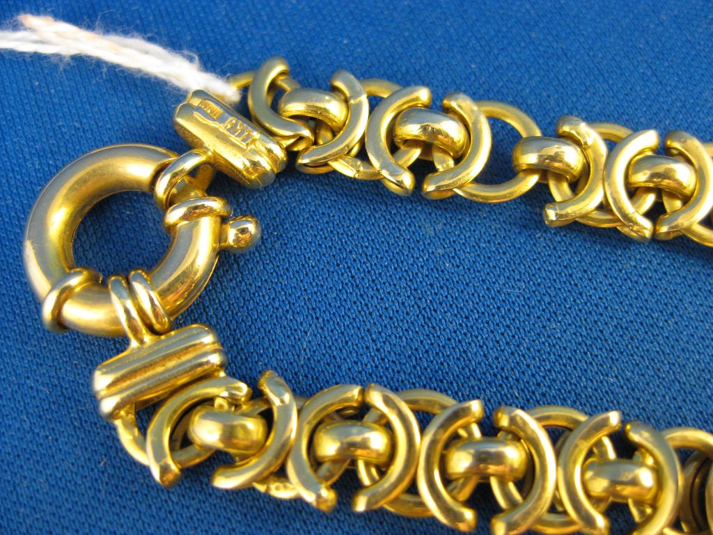 14K Yellow Gold ~ Bold Chain Necklace ~ Made in Italy Needs TLC 14K Yellow Gold ~ Bold Chain Necklace ~ Made in Italy Needs TLC