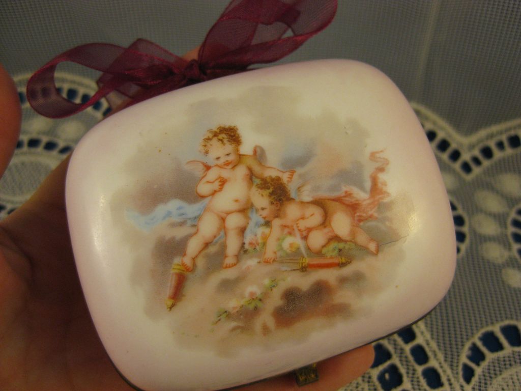 Putti Porcelain ~ Cherub Soap Trinket Box ~ Cupid & Gilt Brass Trim Putti Porcelain ~ Cherub Soap Trinket Box ~ Cupid & Gilt Brass Trim