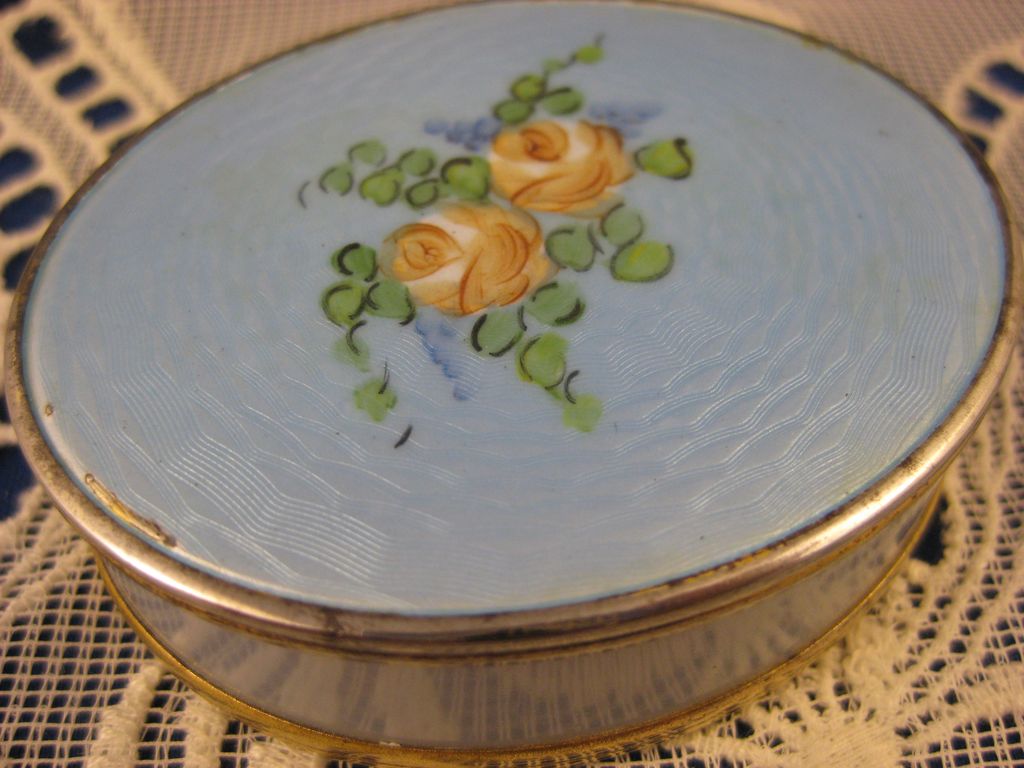 Vintage ~ Blue Enamel Roses Mirrored Vanity Compact ~ Gold Tone Vintage ~ Blue Enamel Roses Mirrored Vanity Compact ~ Gold Tone