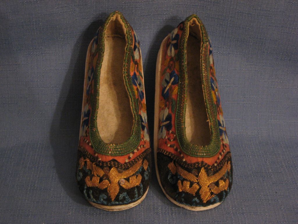 Antique 19th Century Chinese Embroidered Bound Feet Lotus Shoes Rare and Wonderful Antique 19th Century Chinese Embroidered Bound Feet Lotus Shoes Rare and Wonderful