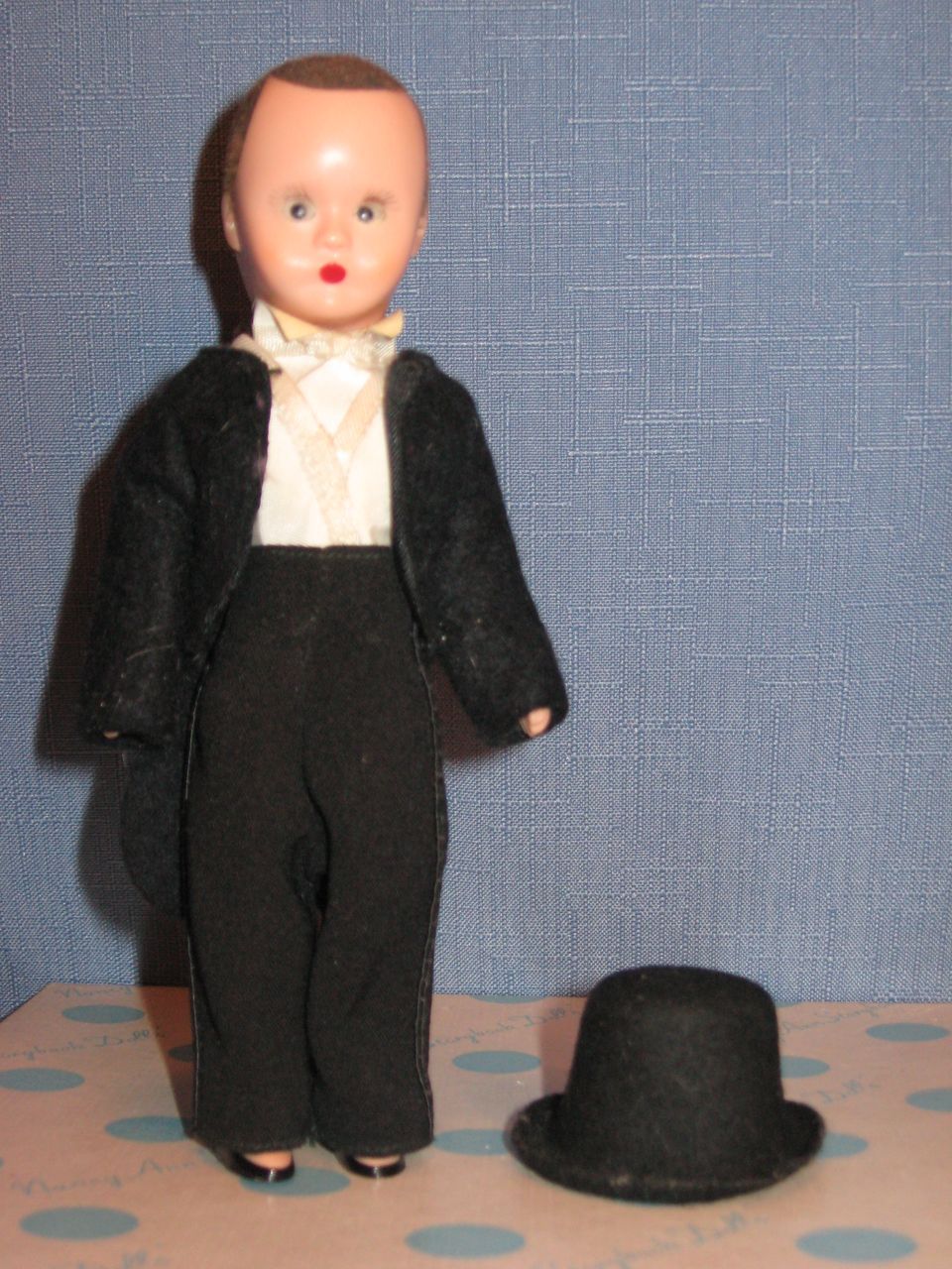 Nancy Ann Storybook Dolls Sleep Eyed Bride and Groom in Original Boxes Nancy Ann Storybook Dolls Sleep Eyed Bride and Groom in Original Boxes