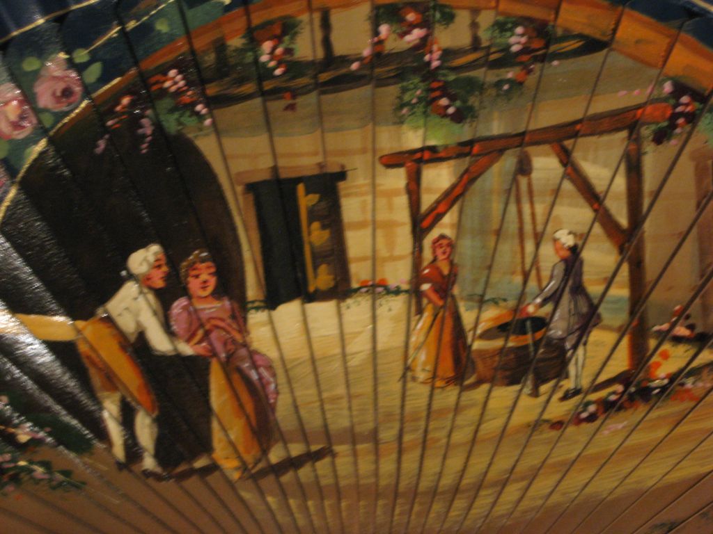Vintage Fan Hand Painted Excellent Condition Vintage Fan Hand Painted Excellent Condition