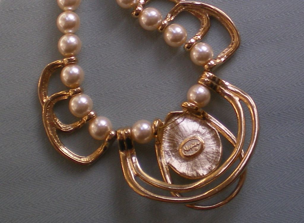 Impressive Vintage Fashion Necklace marked NAPIER Impressive Vintage Fashion Necklace marked NAPIER