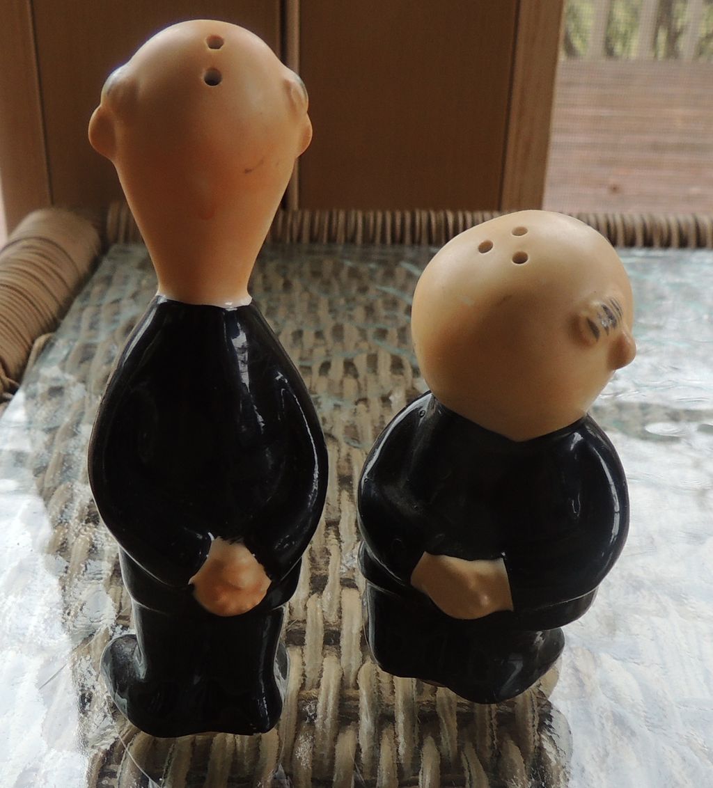 Piel's Brothers Bert & Harry Figural Salt and Pepper Shakers Piel's Brothers Bert & Harry Figural Salt and Pepper Shakers