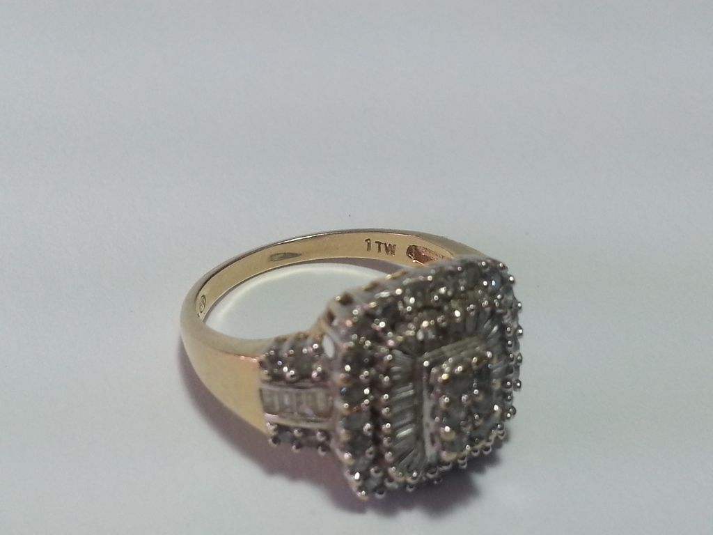 Stunning 14k Cluster Diamond Ring Stunning 14k Cluster Diamond Ring