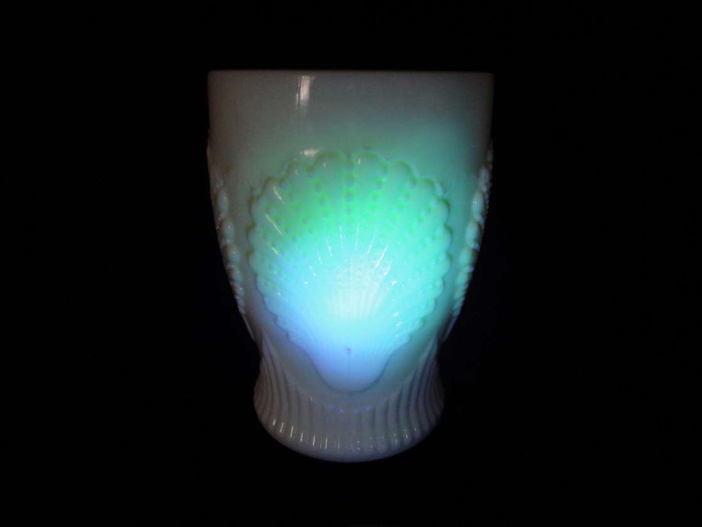 Pair FENTON Beaded Shell for LG WRIGHT Opaque Uranium Custard Glass Cups Mugs Pair FENTON Beaded Shell for LG WRIGHT Opaque Uranium Custard Glass Cups Mugs