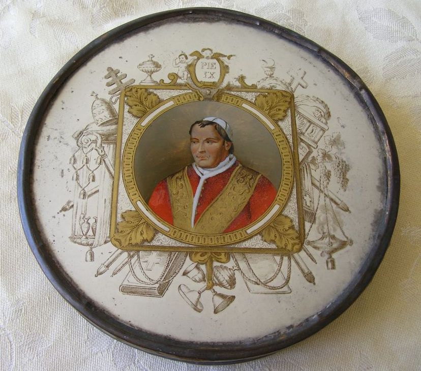 French 19th Century Pope Pie lX Bonbon Box French 19th Century Pope Pie lX Bonbon Box