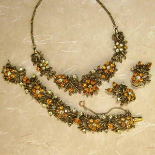 Vintage 50's Coro `Navarre' Topaz Gem Color Demi-Parure – Book Piece Vintage 50's Coro `Navarre' Topaz Gem Color Demi-Parure – Book Piece