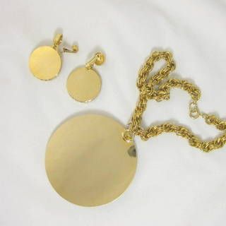 Large Vintage Rhinestone Medallion Gold Tone Necklace and Earring Set Large Vintage Rhinestone Medallion Gold Tone Necklace and Earring Set