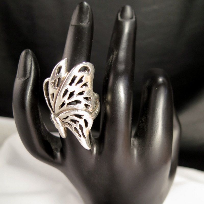 European Silver Butterfly Filigree Vintage Ring - Size 8.5 European Silver Butterfly Filigree Vintage Ring - Size 8.5