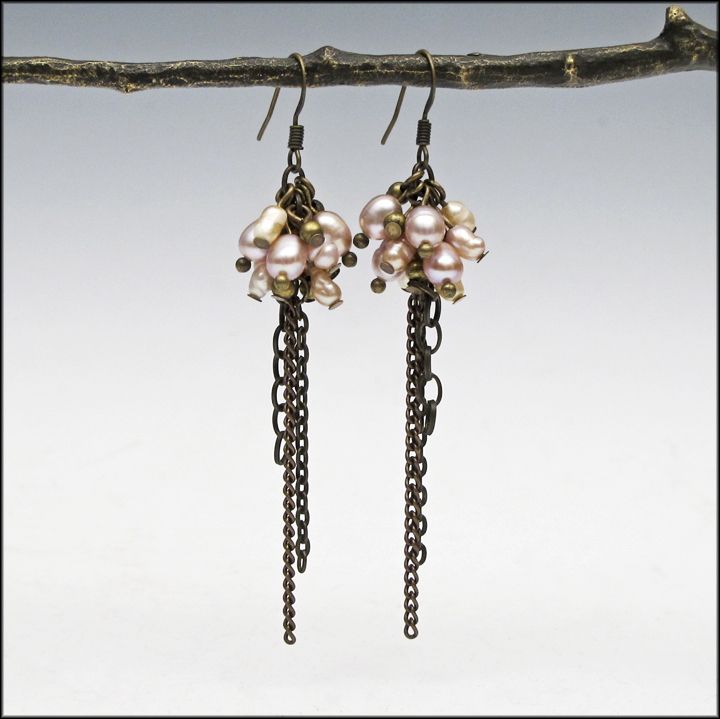 Freshwater Pearl Brass Cluster Earrings with Chain Dangle Freshwater Pearl Brass Cluster Earrings with Chain Dangle