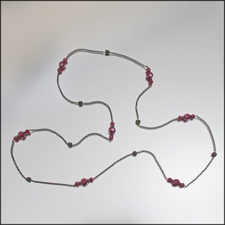 Red Glass and Brass Station Necklace - Queen of Hearts / Gifts for Her Red Glass and Brass Station Necklace - Queen of Hearts / Gifts for Her