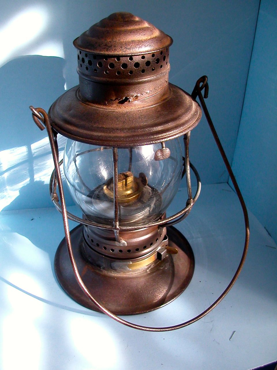 Allegheny Valley Railroad Bellbottom Hand lantern Allegheny Valley Railroad Bellbottom Hand lantern