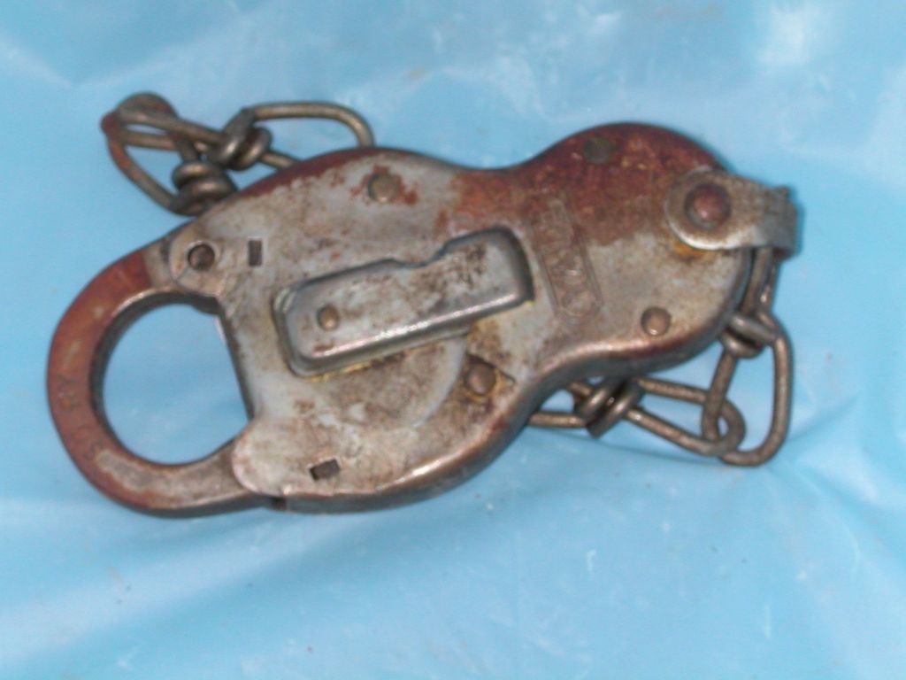 Southern Railway figure 8 lock Southern Railway figure 8 lock