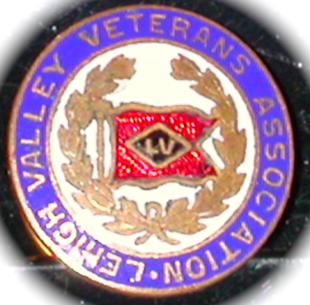 Lehigh Valley Railroad Veterans Association Enamel Filled Lapel Pin Lehigh Valley Railroad Veterans Association Enamel Filled Lapel Pin