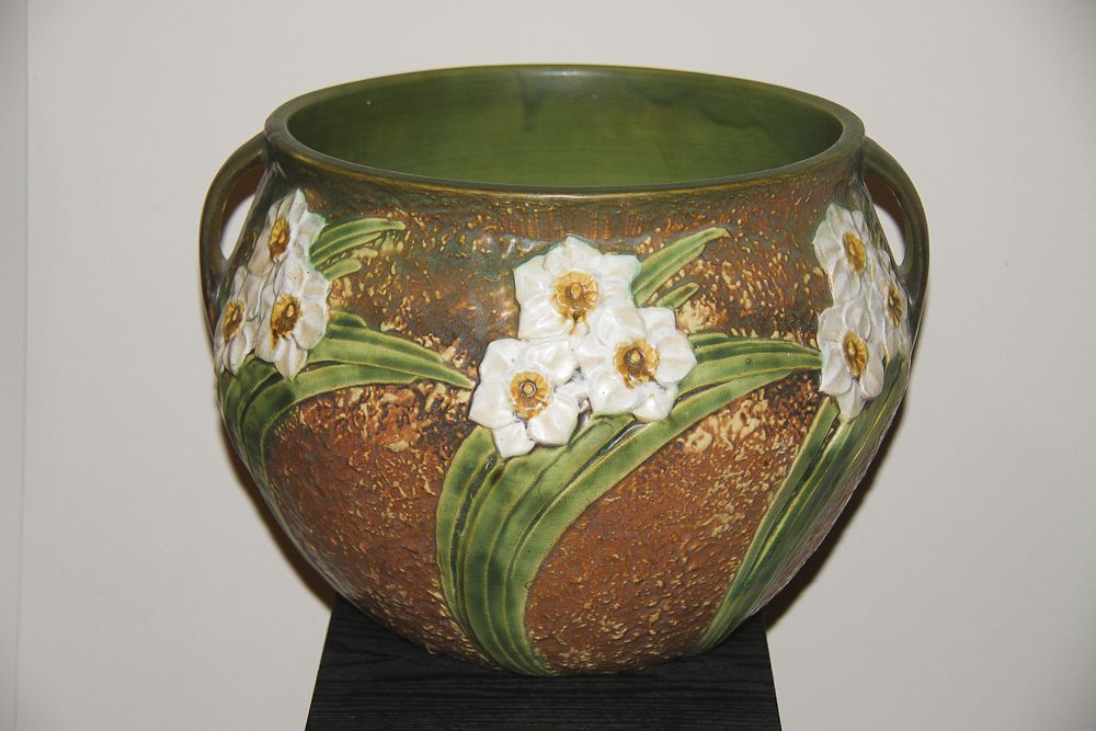 Roseville Jonquil Jardiniere Mint 9 inch Roseville Jonquil Jardiniere Mint 9 inch