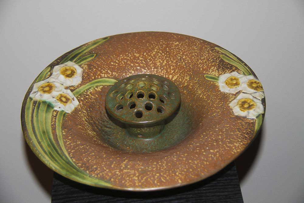 Roseville Jonquil Console bowl with built in frog Roseville Jonquil Console bowl with built in frog
