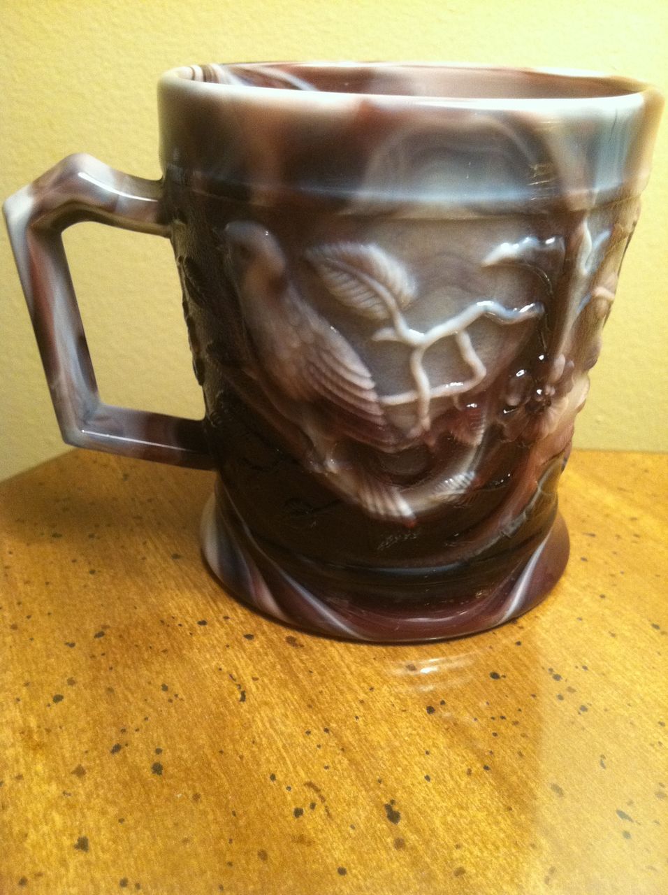 Imperial Purple Slag Robin Mug Imperial Purple Slag Robin Mug