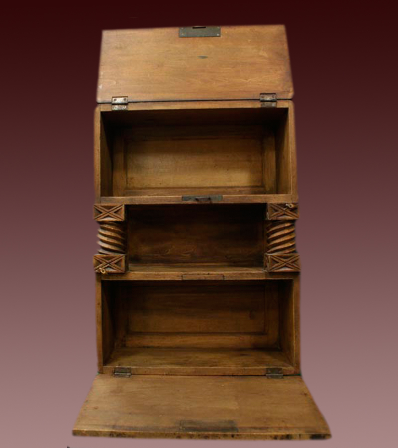 Russian Antique Carved Chest Abramtcevo Russian Antique Carved Chest Abramtcevo