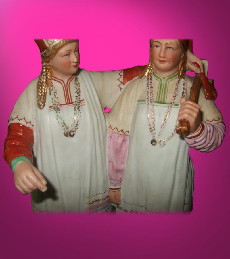 Russian Porcelain figurine of Mordovian Women Russian Porcelain figurine of Mordovian Women