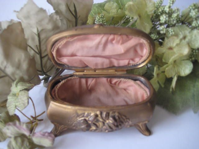 Nouveau Trinket Ring Box Nouveau Trinket Ring Box