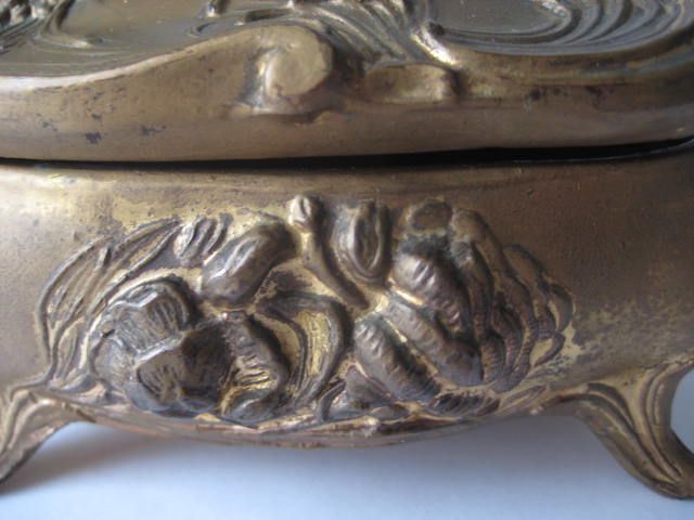 Nouveau Trinket Ring Box Nouveau Trinket Ring Box