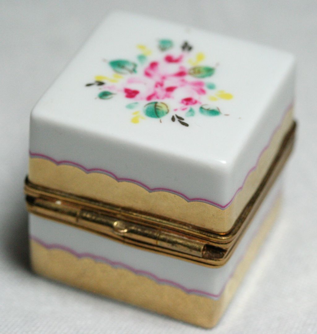 Limoges Miniature Trinket Box Floral Design Gold Detailing Hand Finished Limoges Miniature Trinket Box Floral Design Gold Detailing Hand Finished
