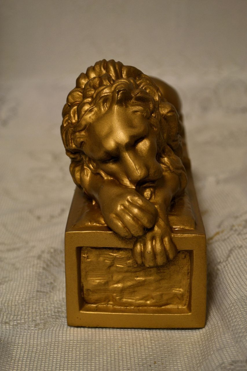 Excellent Vintage Set of Antoino Canova Lions Bookends Excellent Vintage Set of Antoino Canova Lions Bookends