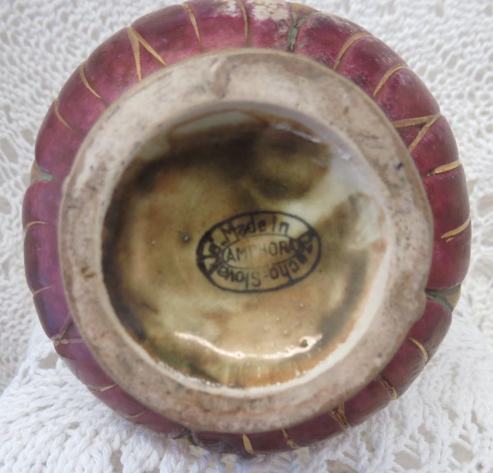 Beautiful Amphora Burgundy & Gold Bulbous Vase Beautiful Amphora Burgundy & Gold Bulbous Vase