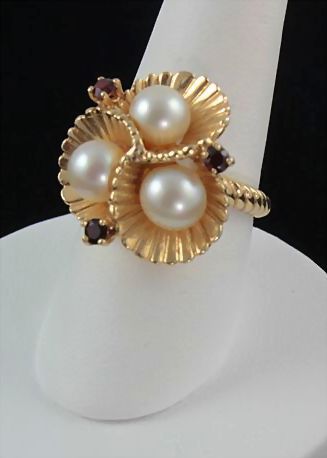 14 kt yellow gold Pearl & Ruby ring 14 kt yellow gold Pearl & Ruby ring