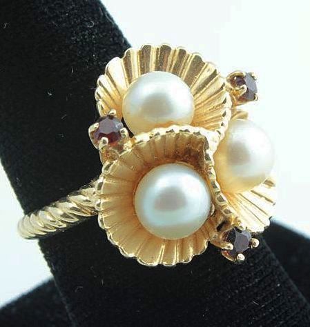 14 kt yellow gold Pearl & Ruby ring 14 kt yellow gold Pearl & Ruby ring