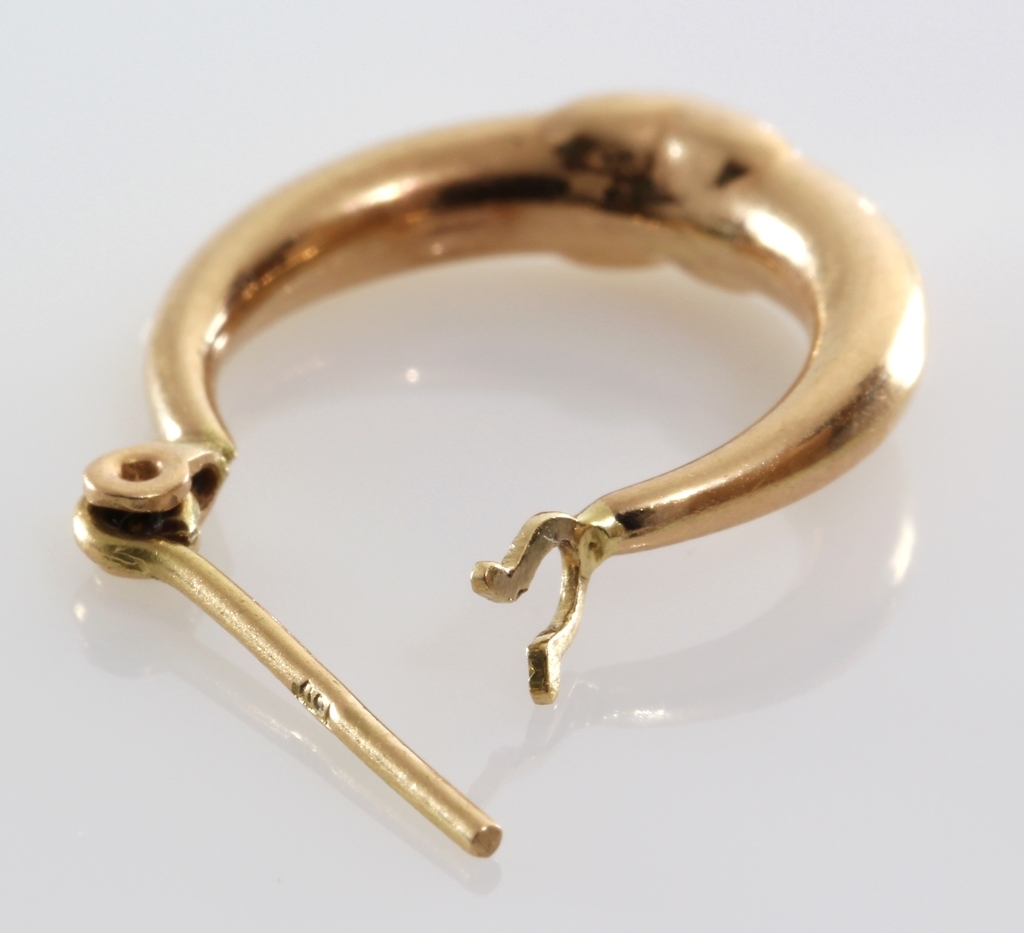 Heart Gold Earrings 18K Yellow Hoops Vintage Hinged Latch Back from