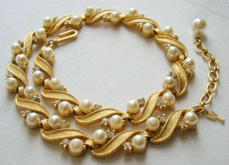 Crown Trifari Incredibly Lovely Necklace of Coiling Ribbons with Rhinestones and Faux Pearls Crown Trifari Incredibly Lovely Necklace of Coiling Ribbons with Rhinestones and Faux Pearls