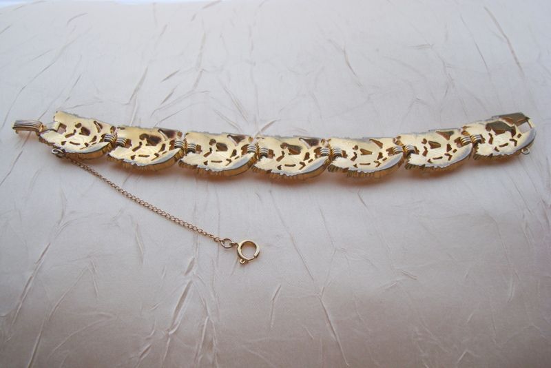 CROWN TRIFARI Glamorous Gold Coloured Metal Bracelet with Clear Marquis and Chaton Rhinestones CROWN TRIFARI Glamorous Gold Coloured Metal Bracelet with Clear Marquis and Chaton Rhinestones
