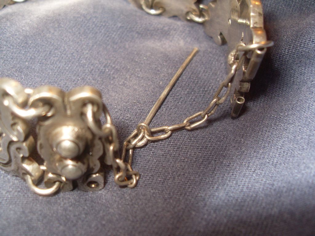 Vintage Sterling Silver 980 Bracelet Vintage Sterling Silver 980 Bracelet