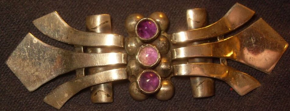 Mexican Vintage Sterling Silver and Amethyst Fleur de Lis Pin Mexican Vintage Sterling Silver and Amethyst Fleur de Lis Pin