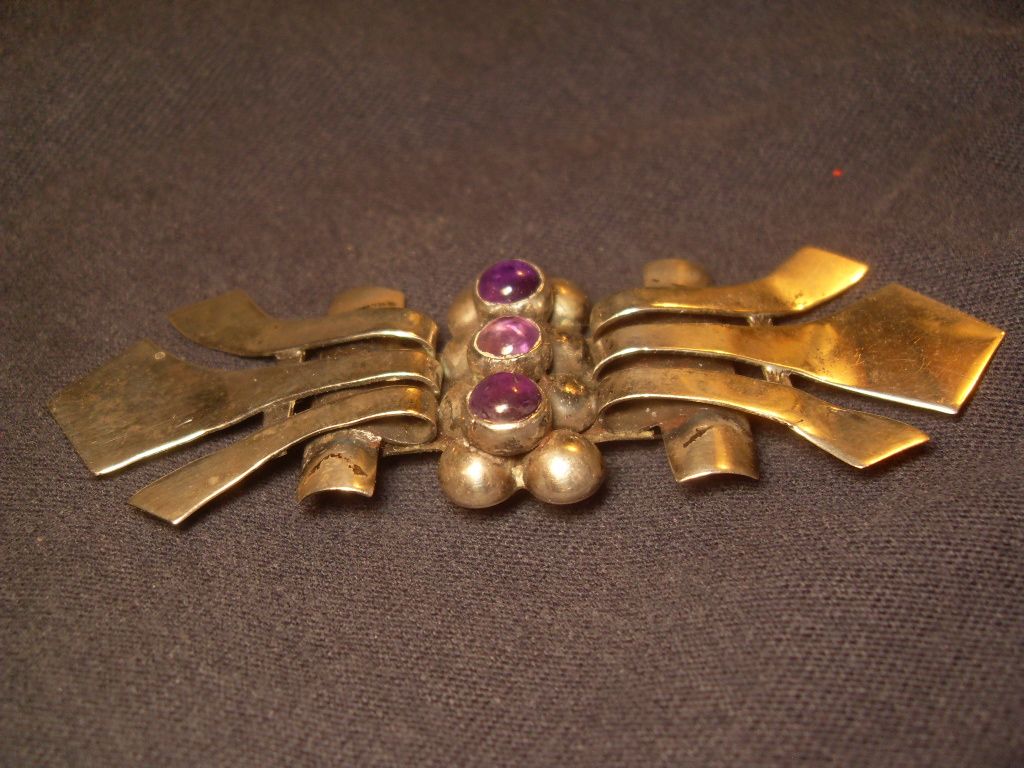 Mexican Vintage Sterling Silver and Amethyst Fleur de Lis Pin Mexican Vintage Sterling Silver and Amethyst Fleur de Lis Pin