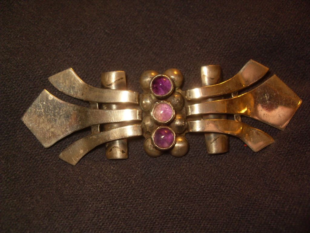 Mexican Vintage Sterling Silver and Amethyst Fleur de Lis Pin Mexican Vintage Sterling Silver and Amethyst Fleur de Lis Pin