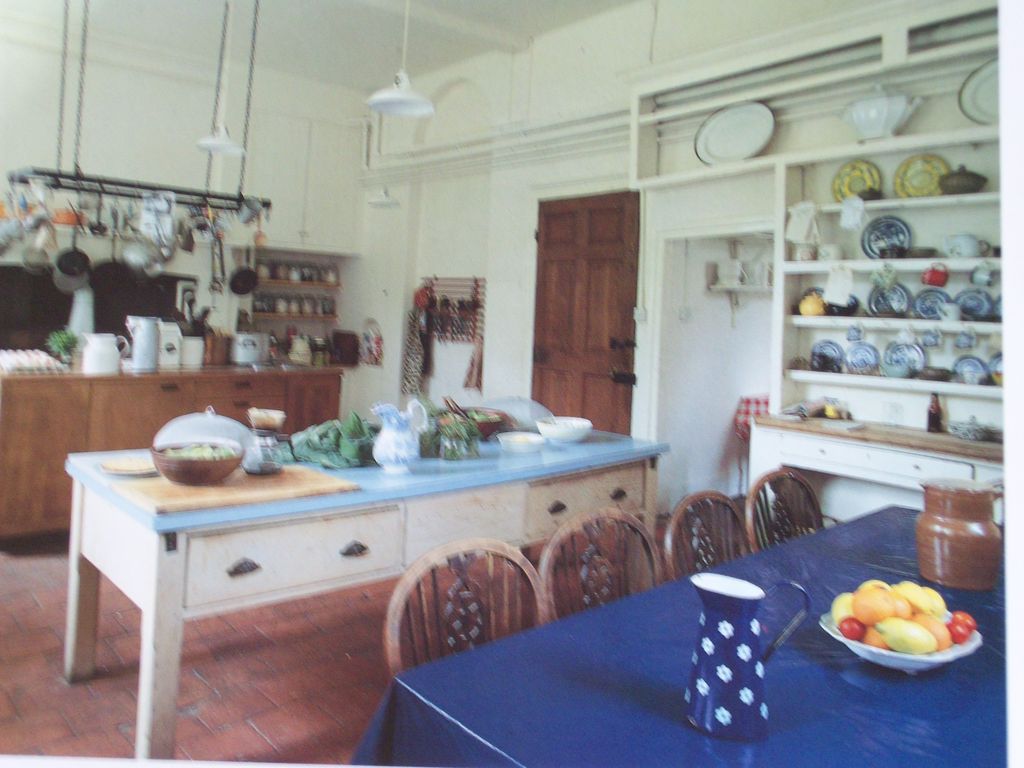 English Country - Living in England's Private Houses English Country - Living in England's Private Houses